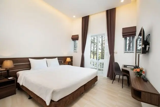 Deluxe Tek Büyük veya İki Ayrı Yataklı Oda, Göl Manzaralı