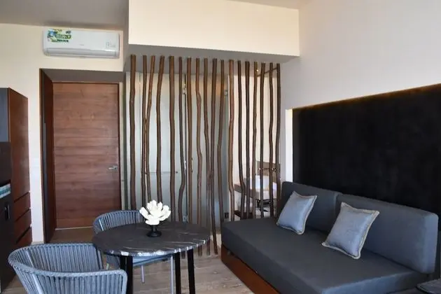 Luxury Süit, 1 En Büyük (King) Boy Yatak ve Çekyat, Balkon, Kısmi Deniz Manzarası