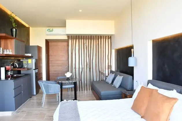 Luxury Süit, 1 En Büyük (King) Boy Yatak ve Çekyat, Balkon, Kısmi Deniz Manzarası