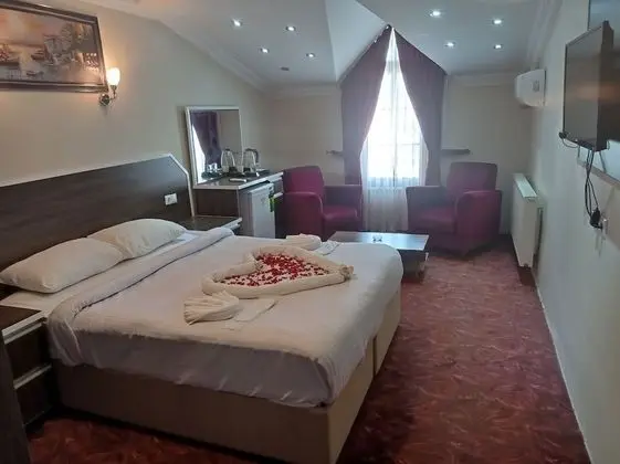 Deluxe Tek Büyük Yataklı Oda