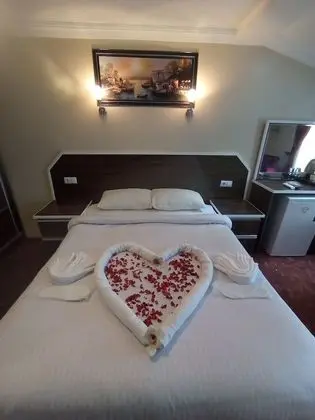 Deluxe Tek Büyük Yataklı Oda