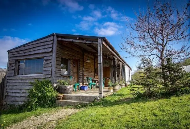 Kulübe (upcycled static caravan)