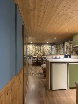 Kulübe (upcycled static caravan)