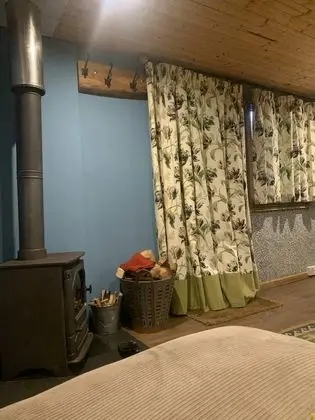 Kulübe (upcycled static caravan)