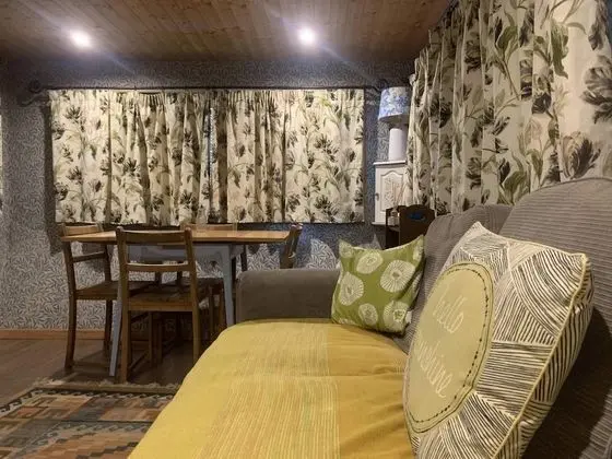 Kulübe (upcycled static caravan)