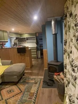 Kulübe (upcycled static caravan)