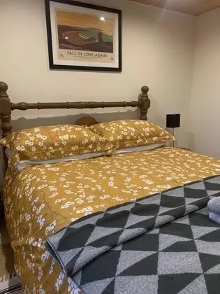 Kulübe (upcycled static caravan)