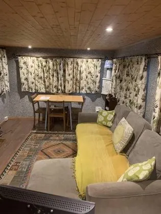 Kulübe (upcycled static caravan)