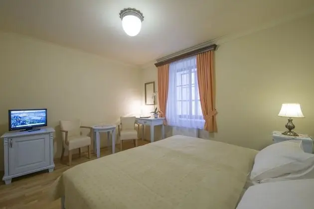 Tek Büyük Yataklı Oda