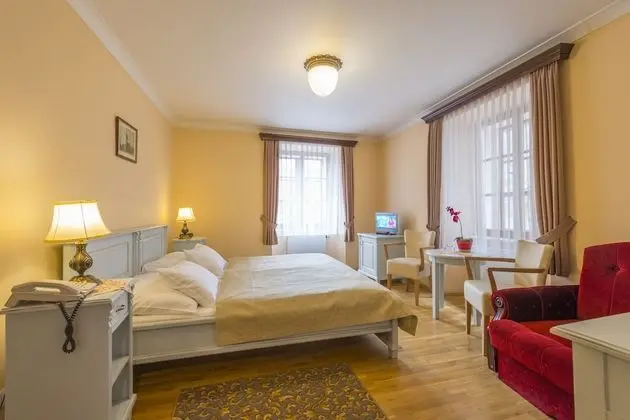 Tek Büyük Yataklı Oda
