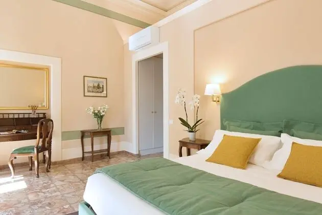 Deluxe Tek Büyük veya İki Ayrı Yataklı Oda, Balkon