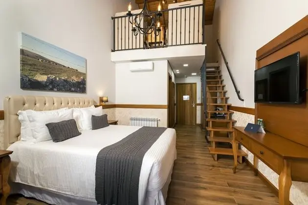 Deluxe Dört Kişilik Oda