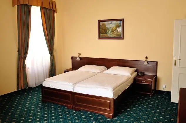Standard Tek Büyük veya İki Ayrı Yataklı Oda