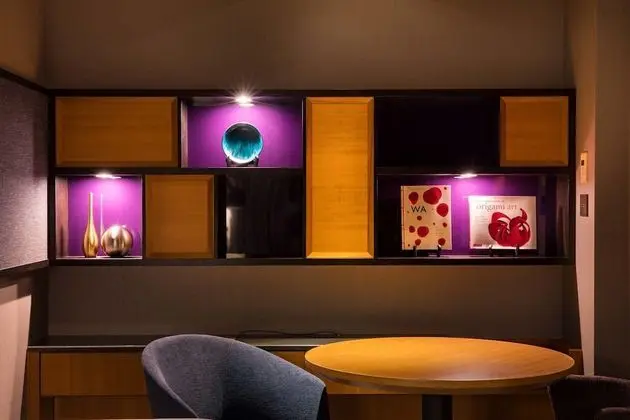 Süit, Sigara İçilmez (Corner Suite)
