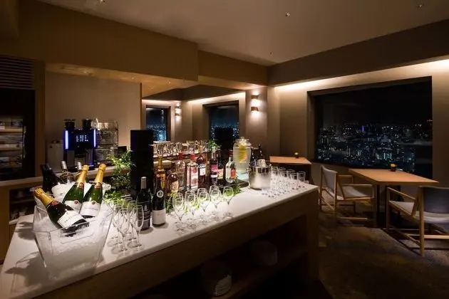 Süit, Sigara İçilmez (Corner Suite)