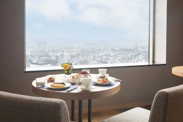 Süit, Sigara İçilmez (Corner Suite)