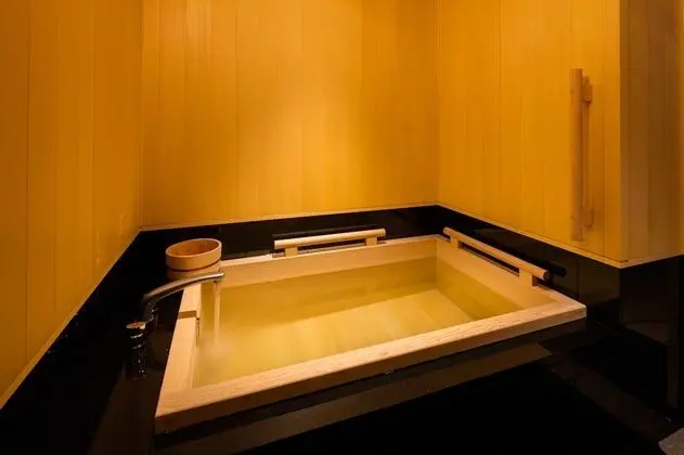 Traditional Süit, Sigara İçilmez (Japanese Style)