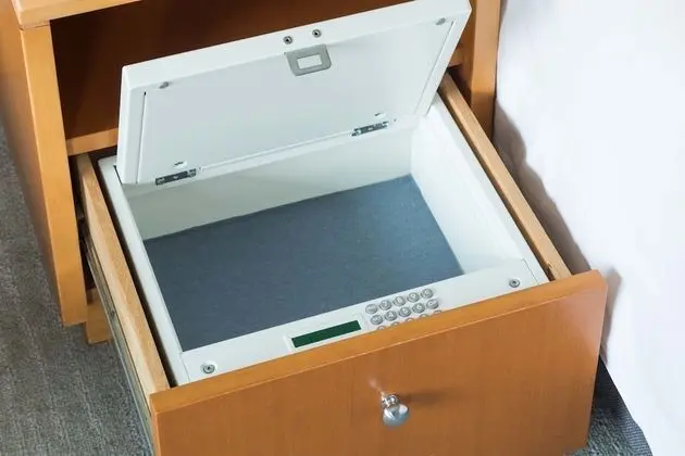 Süit, Sigara İçilmez (Corner Suite)