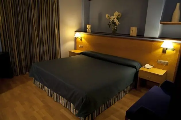 Tek Büyük veya İki Ayrı Yataklı Oda