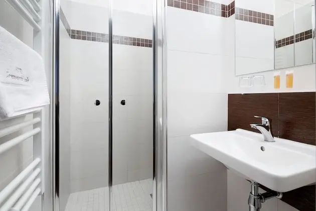 Comfort Tek Büyük Yataklı Oda (with extra bed)