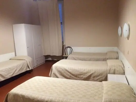 Ortak Ranzalı Oda, Sadece erkekler için (5 adults)