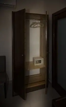 Tek Büyük Yataklı Oda, Balkon