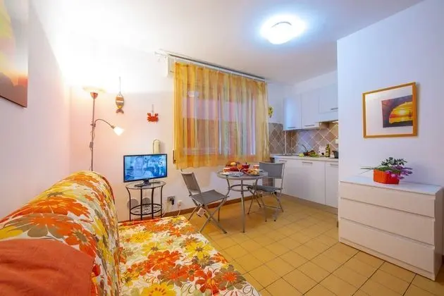 Standard Stüdyo, Deniz Manzaralı, Denize Bakan (Cervo 319D with shared pool)