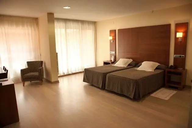 Standard Dört Kişilik Oda