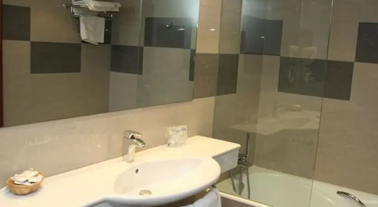 Standard Dört Kişilik Oda