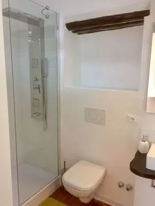 Tek Büyük Yataklı Oda, Banyolu/Duşlu (Gianna)