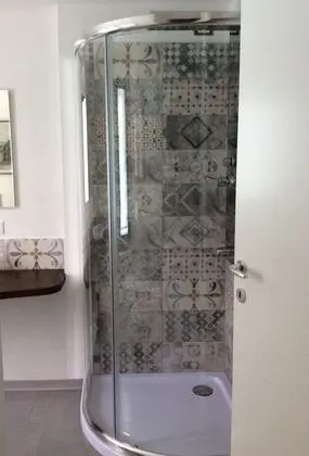 Tek Büyük Yataklı Oda, Banyolu/Duşlu (Gianna)