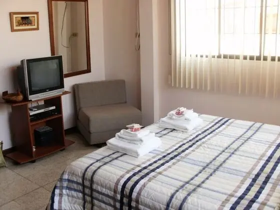 Classic Üç Kişilik Oda, 1 Büyük (Queen) Boy Yatak ve Çekyat, Özel Banyo, Avlu Manzaralı