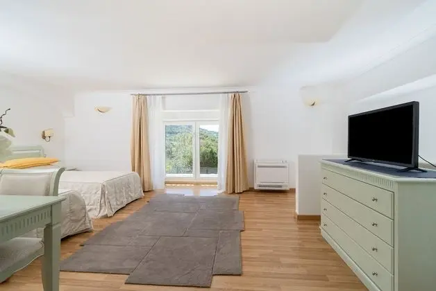 Junior Süit, Kısmi Deniz Manzaralı