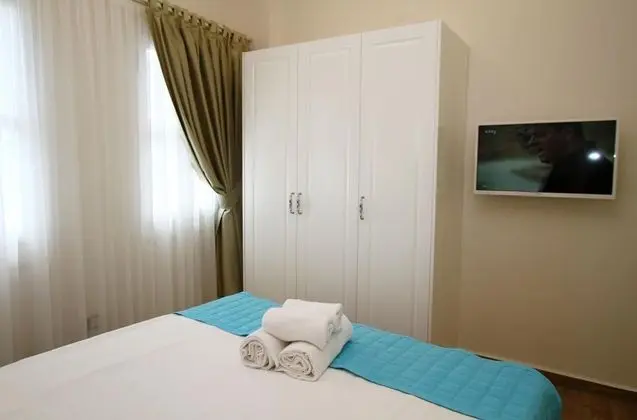 Apartment, Şehir Manzaralı