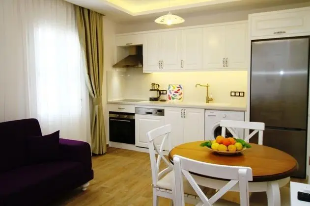 Apartment, Şehir Manzaralı