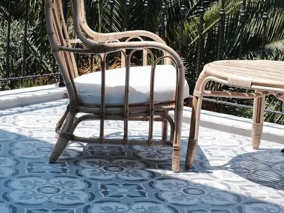 Terasli Oda - Deniz Manzarali