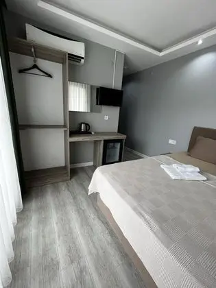 Çift Kişilik, Kara veya Havuz Manzaralı, Balkonlu