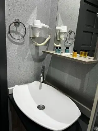 Çift Kişilik, Kara veya Havuz Manzaralı, Balkonlu