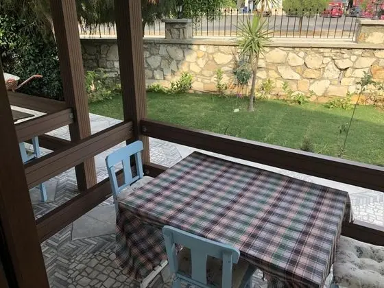 Çift Kişilik, Kara veya Kısmi Deniz Manzaralı, Balkonlu