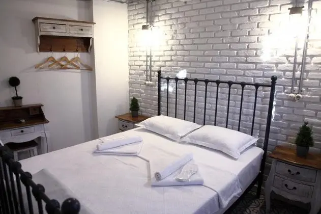 Çift Kişilik, Bahçe Manzaralı