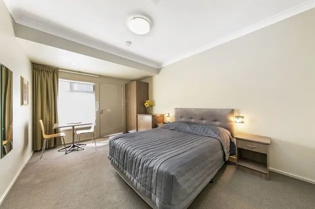 Büyük Yataklı Tek Kişilik Oda (Budget Queen Room)