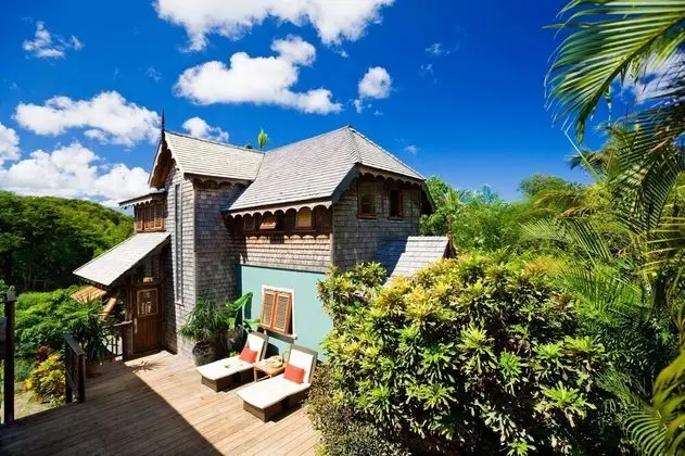 Kır Evi, Havuz Manzaralı