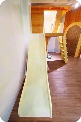 Standard Dört Kişilik Oda, Avlu Manzaralı
