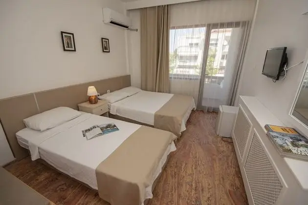 Standard Üç Kişilik Oda, Balkon