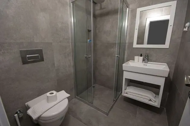 Standard Üç Kişilik Oda, Balkon