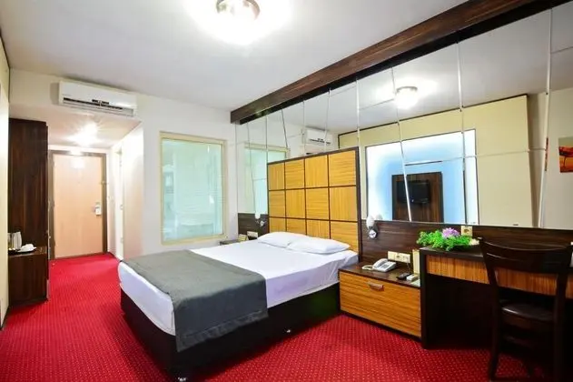 Standart Oda, Bahçe Manzaralı