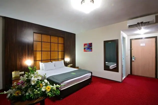 Standart Oda, Bahçe Manzaralı