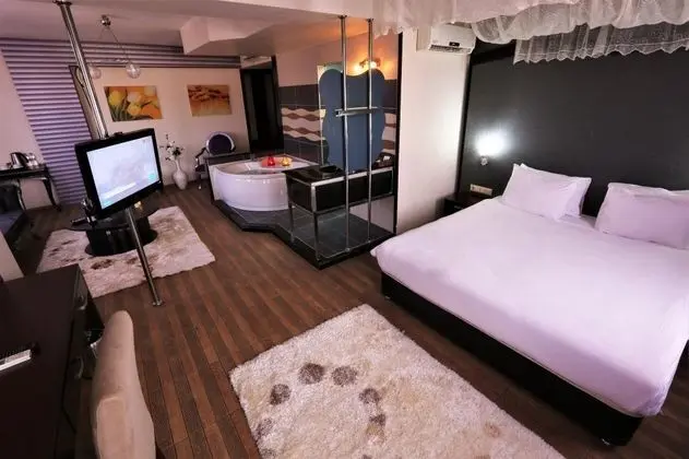Suite, Bahçe Manzaralı, Jakuzili
