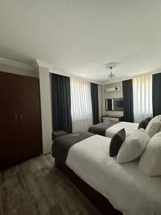 Çift Kişilik, Şehir Manzaralı