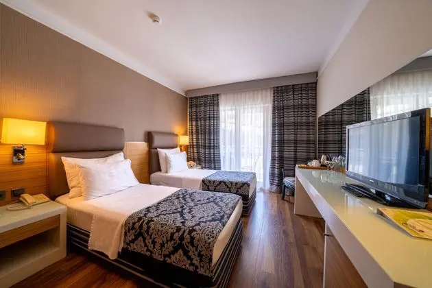 https://images.etstur.com/imgproxy/resize/2560x1440/files/images/hotelImages/etsrooms/851/Cettia_Beach_Resort__16_Adult_Only_20251124103737_1.jpg
